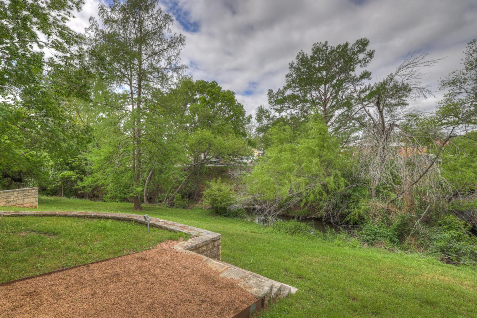 Town Creek Cabin Walk To Main St Villa Fredericksburg Buitenkant foto