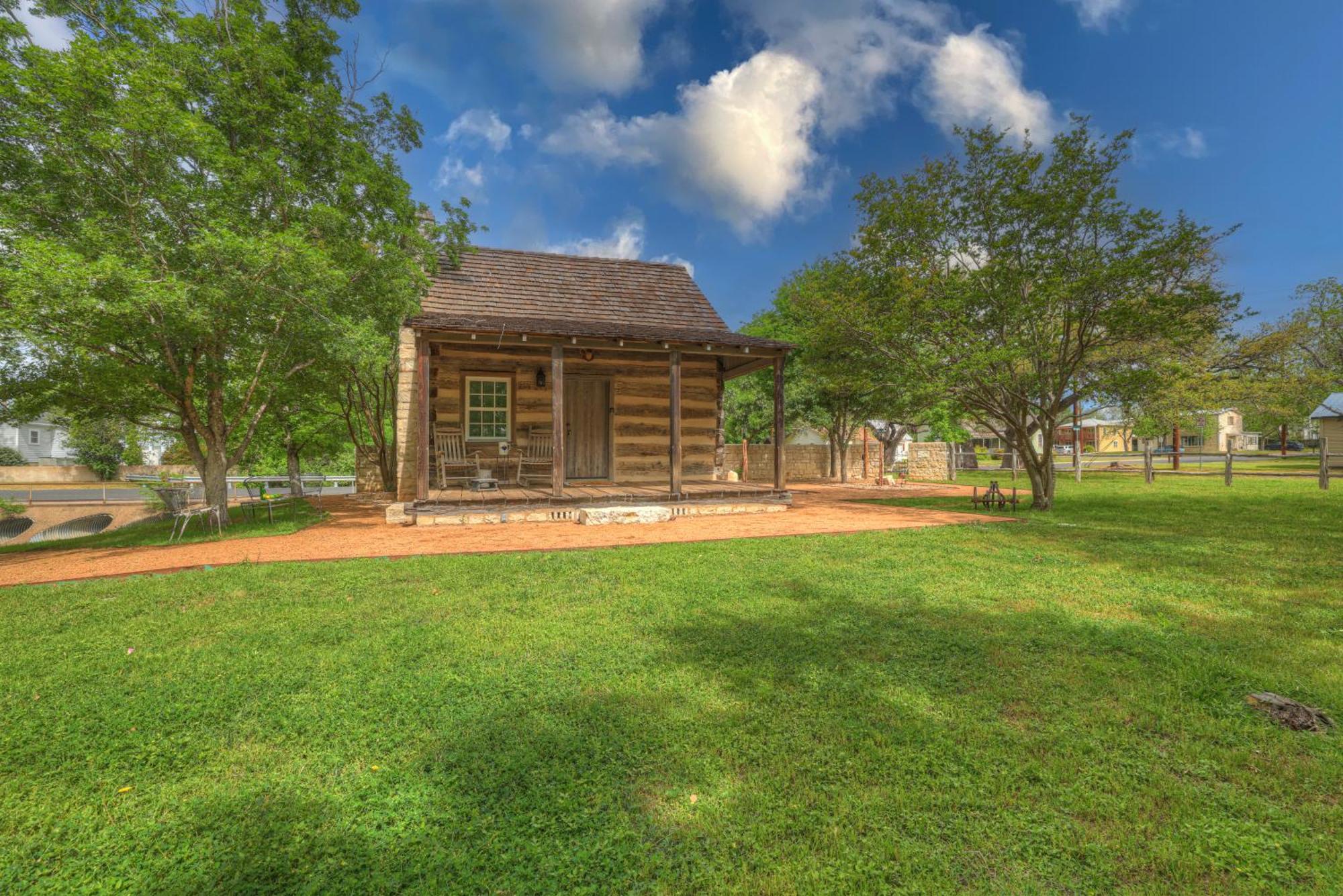 Town Creek Cabin Walk To Main St Villa Fredericksburg Buitenkant foto